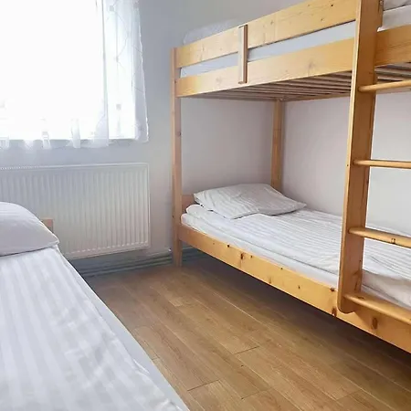 Hostel S8 Guty Bujno
